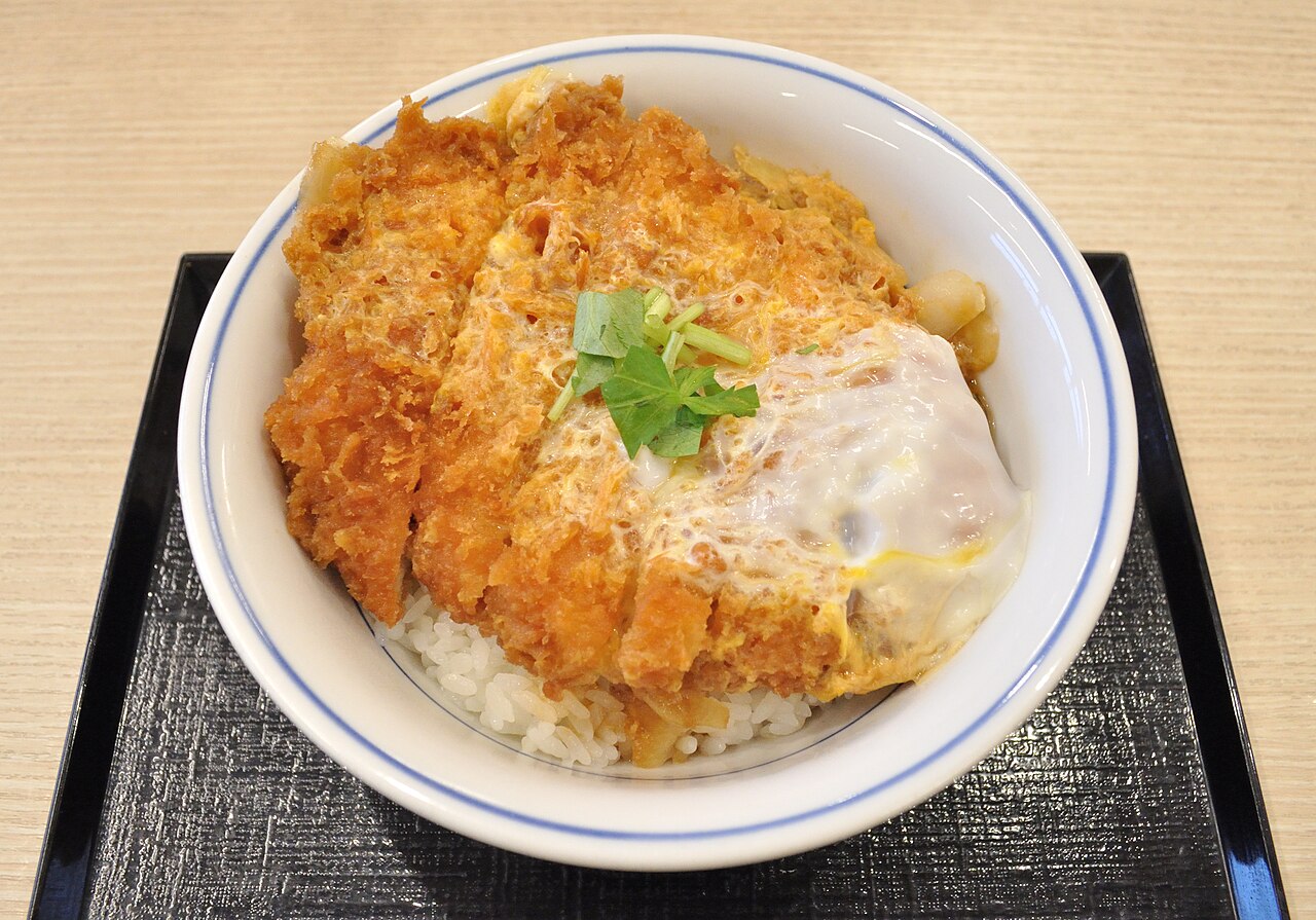 かつやのカツ丼（竹）の提供例