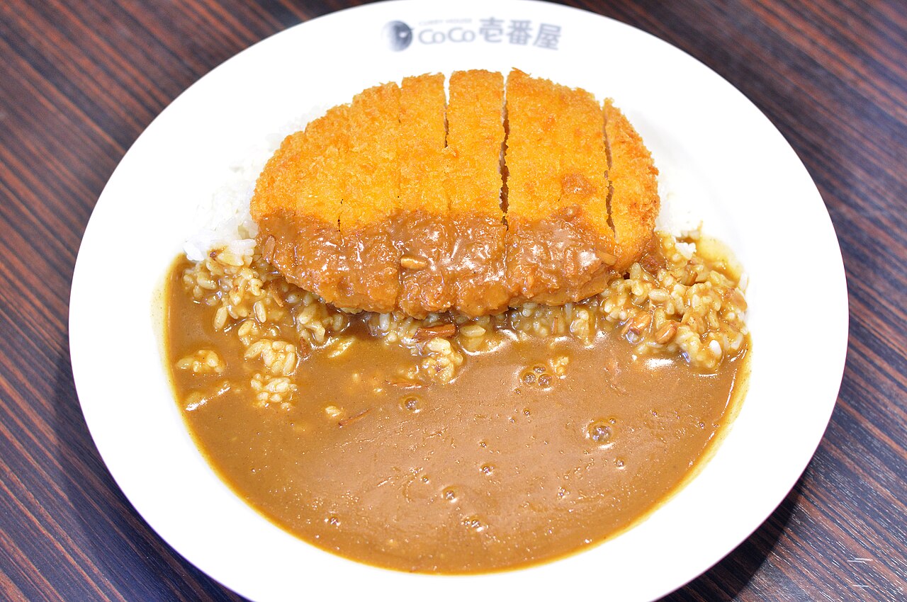 CoCo壱番屋のロースカツカレーの提供例
