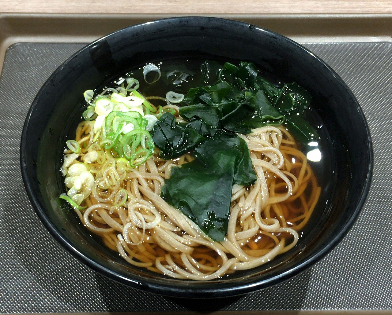 富士そばのかけそばの提供例