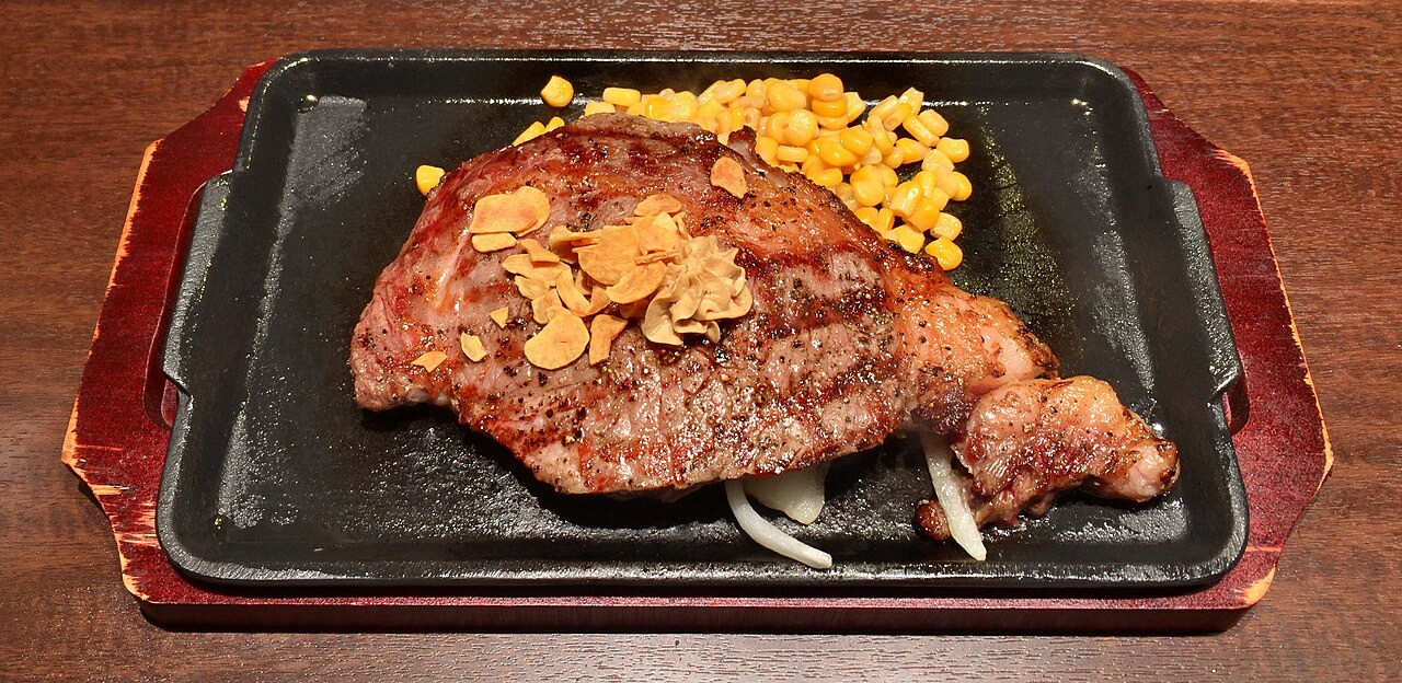 いきなり！ステーキのリブロースステーキ300g（過去の提供例）